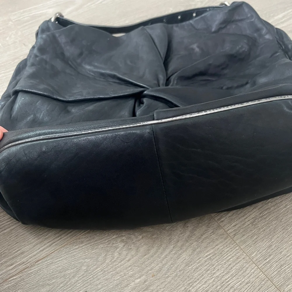 Black Leather Women's Bag - Picture 3 of 10